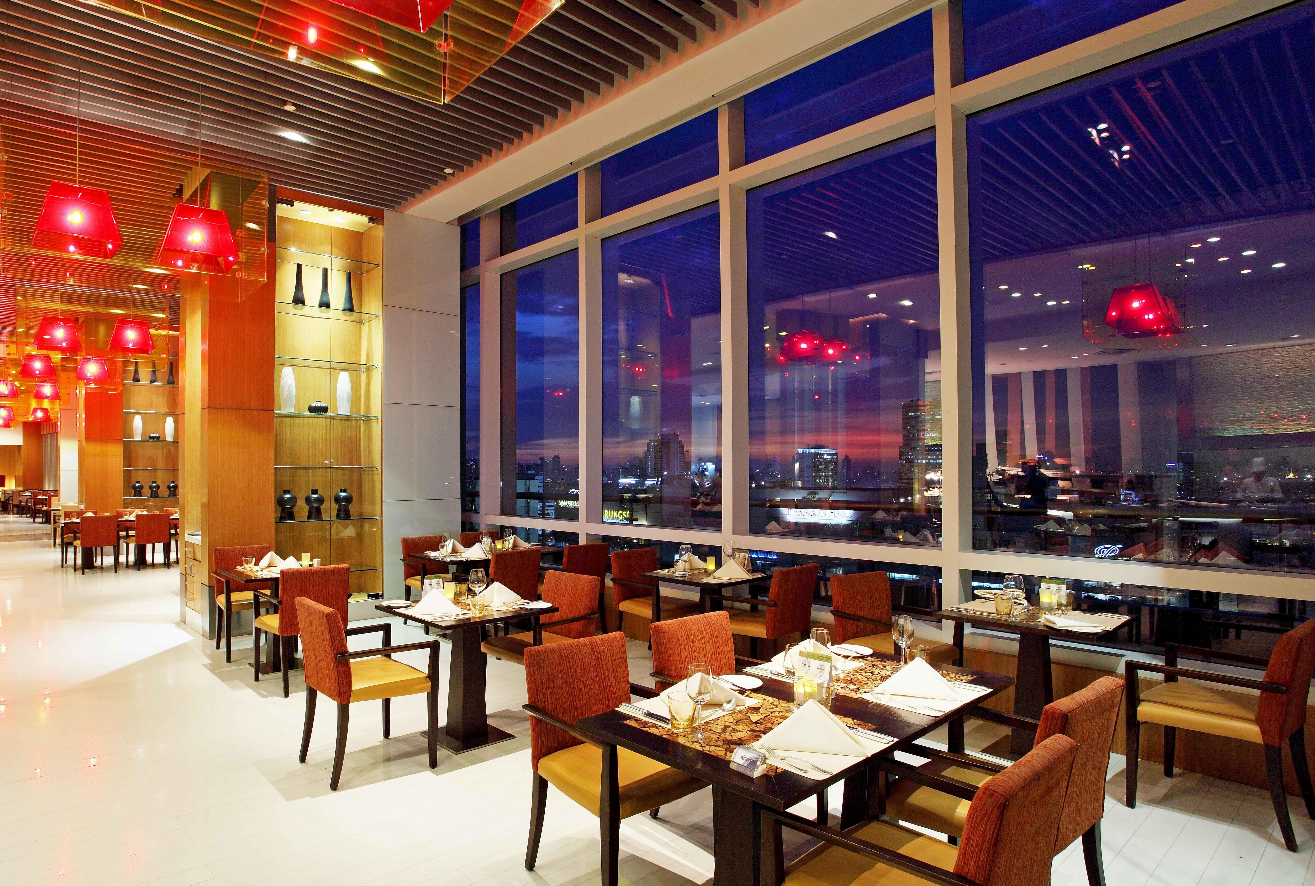 Centara Grand At Centralworld Bangkok Exterior photo The restaurant