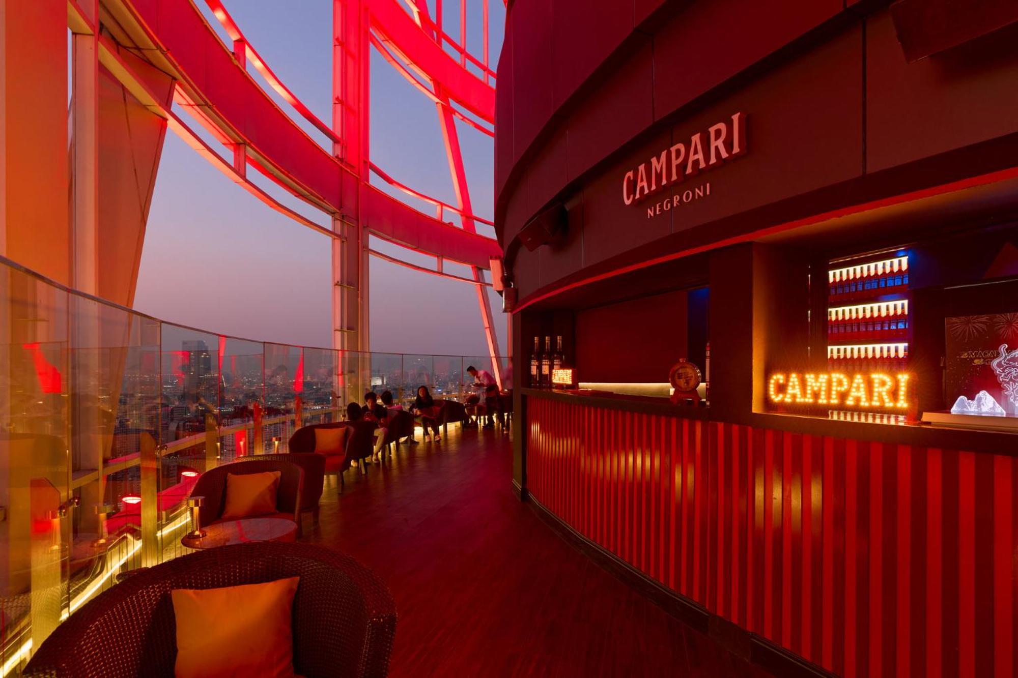 Centara Grand At Centralworld Bangkok Exterior photo Sky Bar