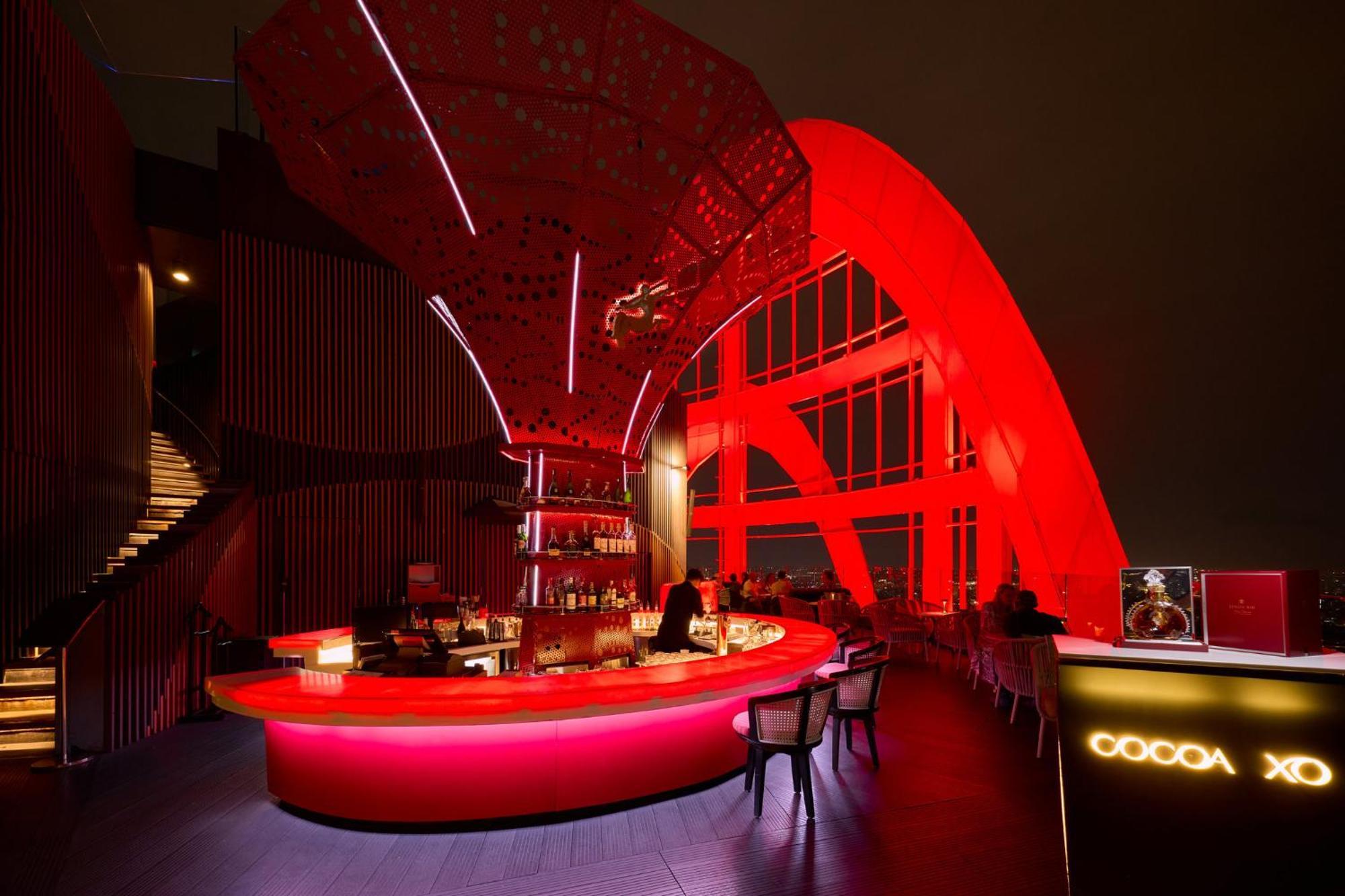 Centara Grand At Centralworld Bangkok Exterior photo The bar at the top of the hotel