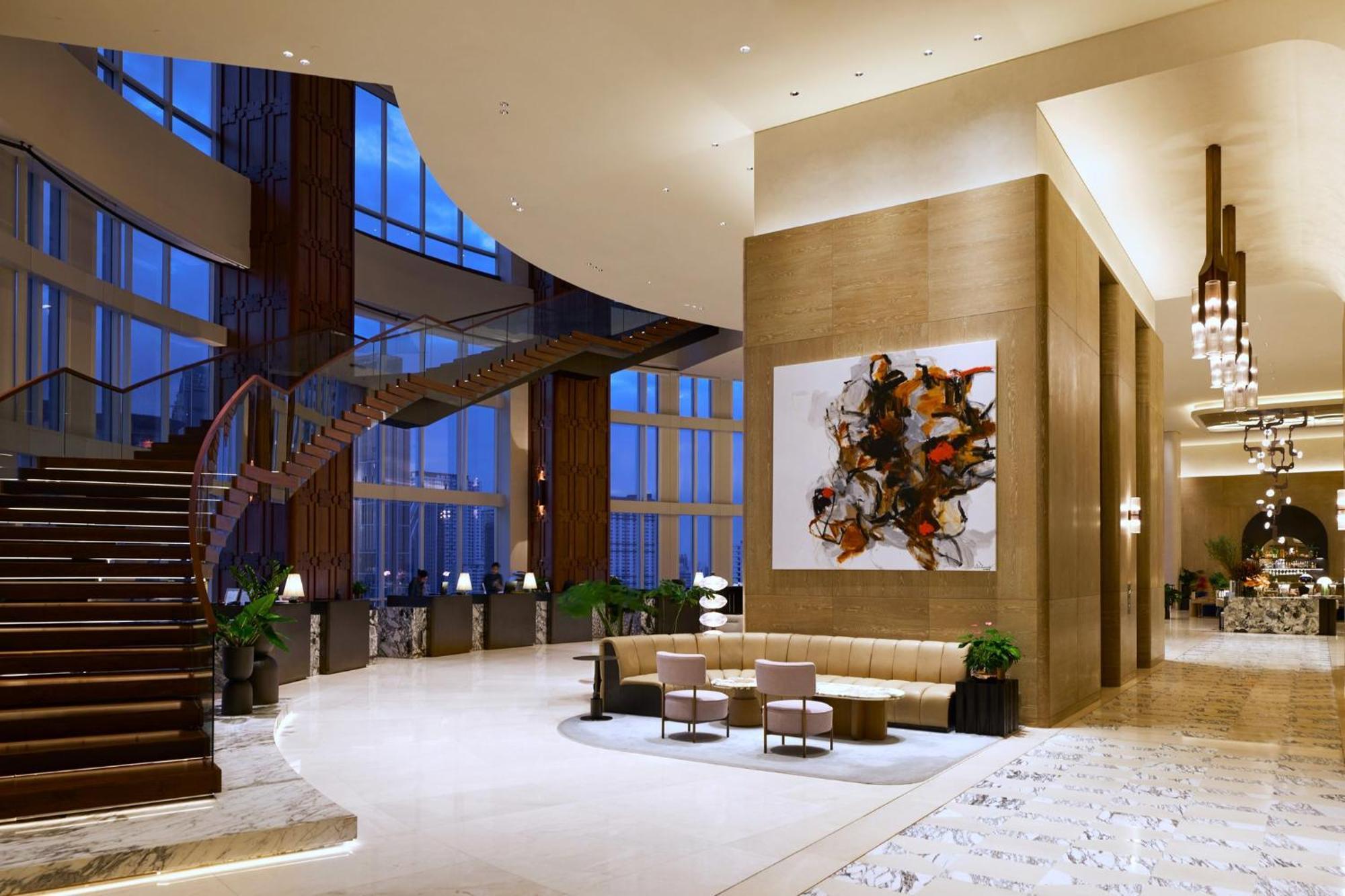 Centara Grand At Centralworld Bangkok Exterior photo The lobby of the hotel