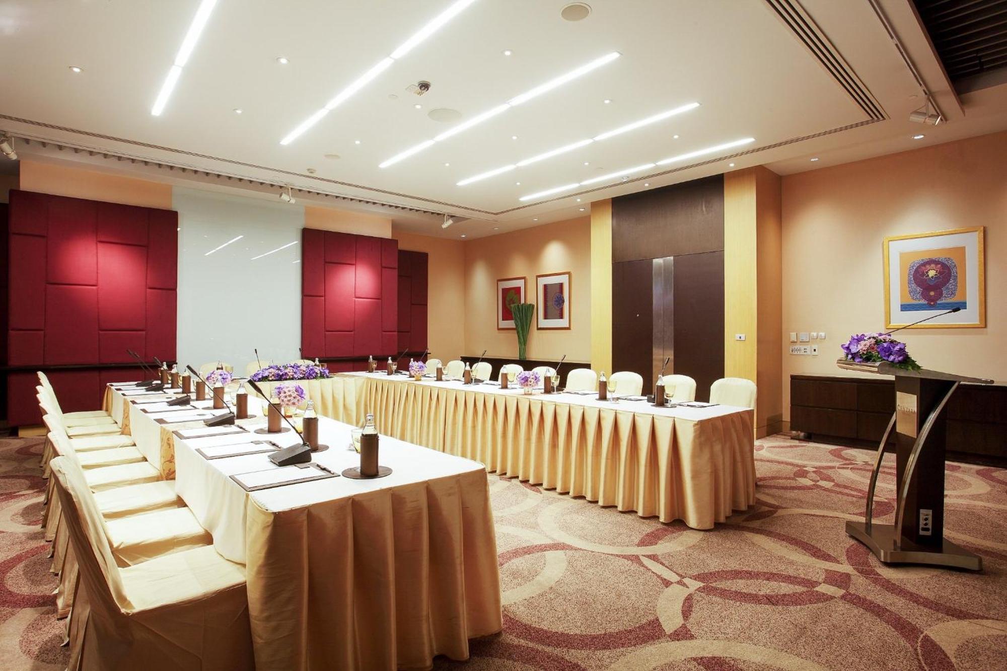 Centara Grand At Centralworld Bangkok Exterior photo Meeting room