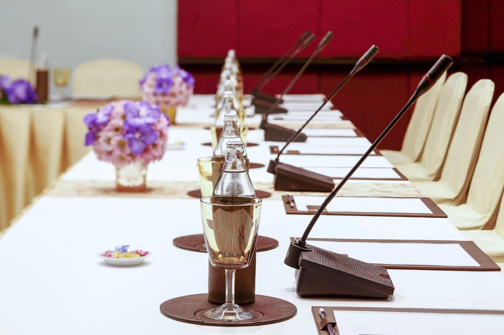 Centara Grand At Centralworld Bangkok Exterior photo A table microphone