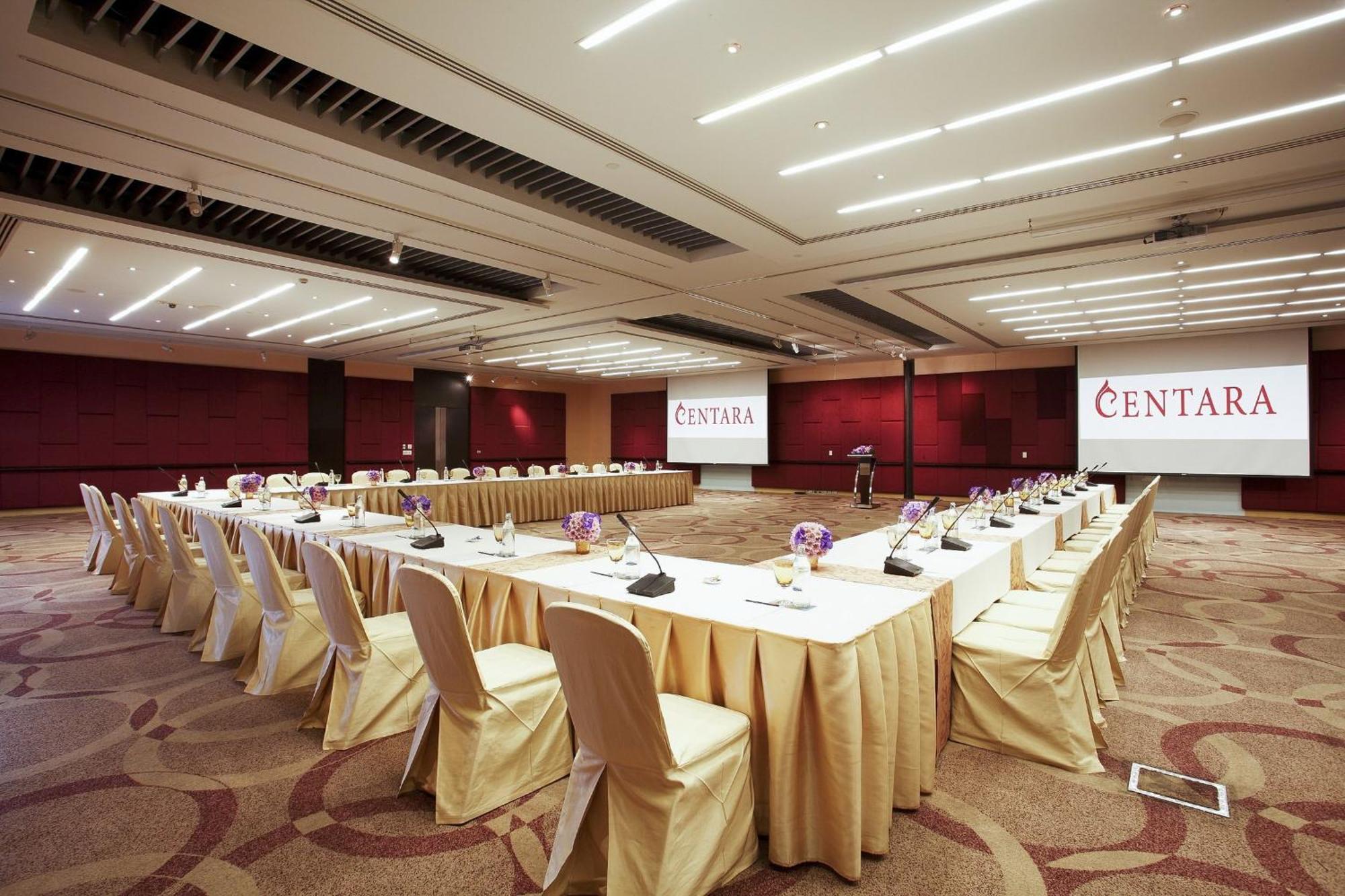 Centara Grand At Centralworld Bangkok Exterior photo Centara Grand Ballroom