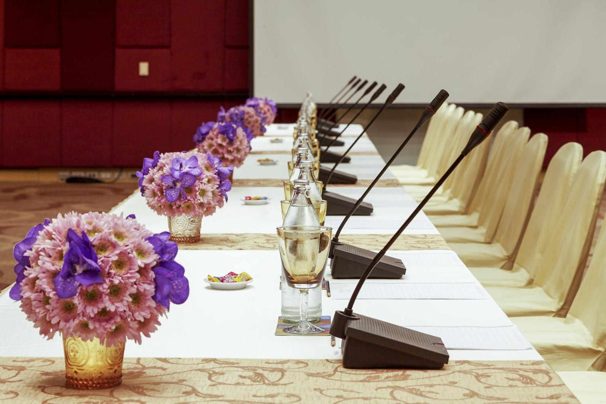Centara Grand At Centralworld Bangkok Exterior photo A table with microphones