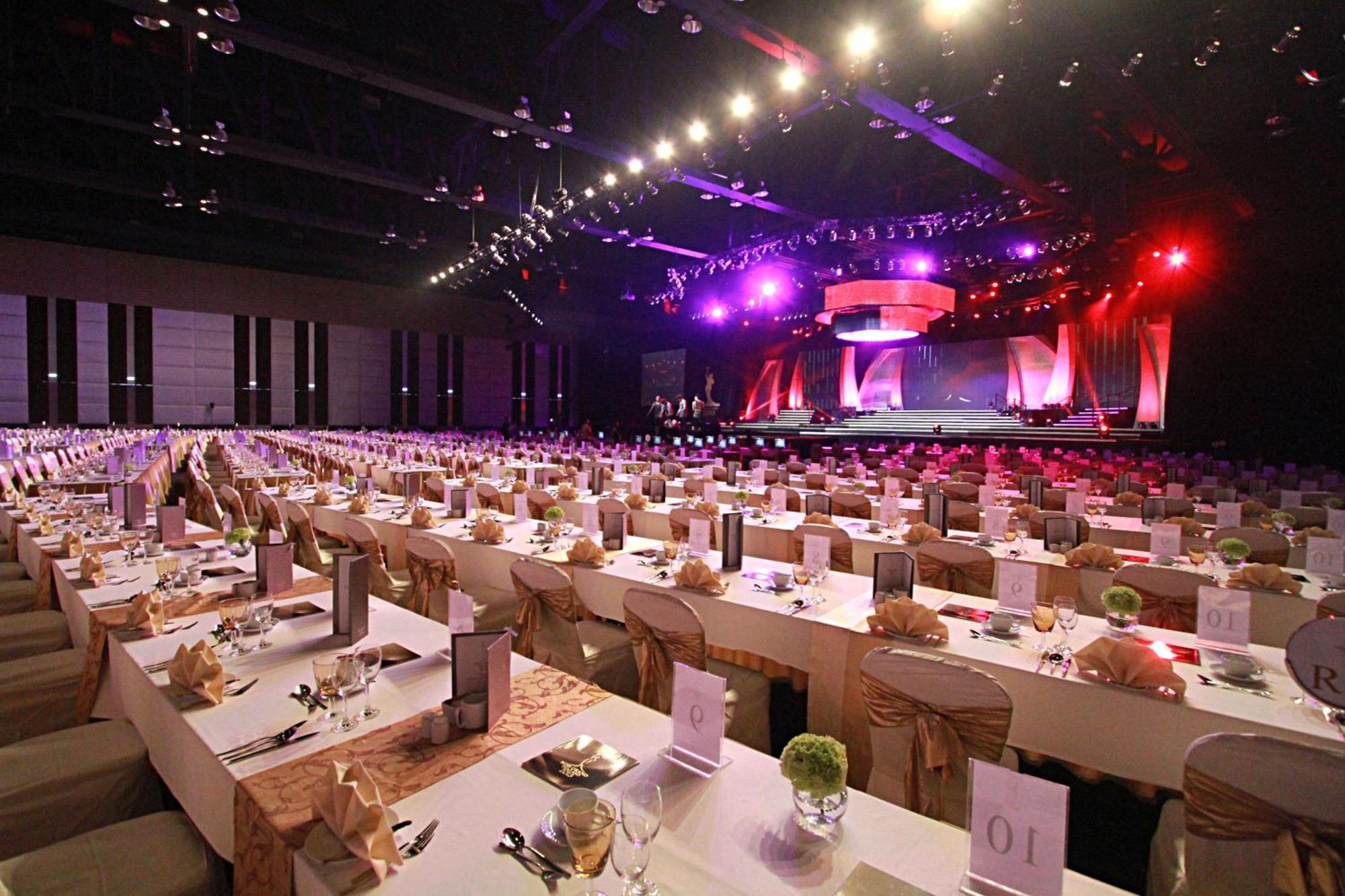 Centara Grand At Centralworld Bangkok Exterior photo The 2011 Asia Awards